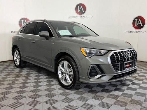 Chronos Gray Metallic 2021 Audi Q3 45 S line Premium