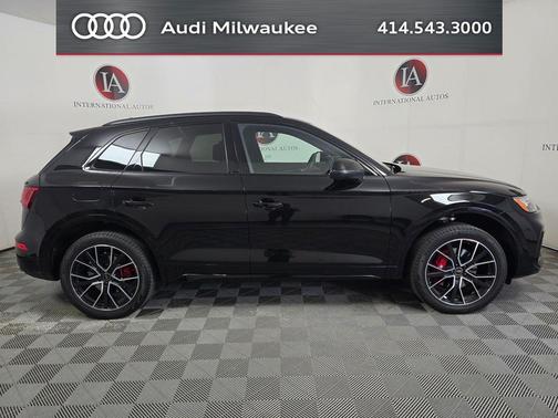 Mythos Black Metallic 2025 Audi SQ5 3.0T Premium Plus