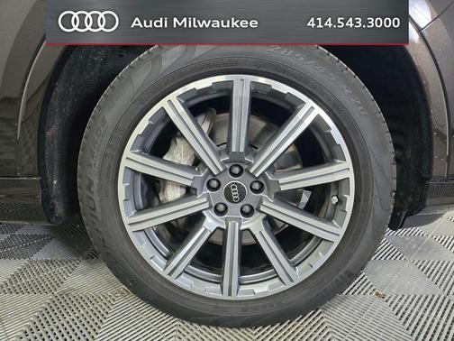 Tamarind Brown Metallic 2023 Audi Q7 45 Premium Plus