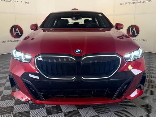 Vegas Red Metallic 2026 BMW 530 xDrive