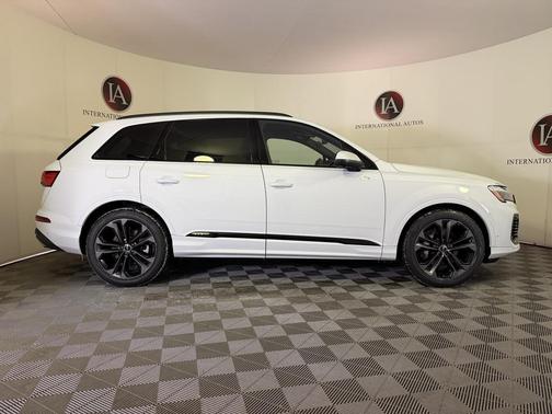 2026 Audi Q7 55 Premium Plus