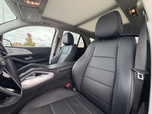 White 2025 Mercedes-Benz GLE 350 4MATIC