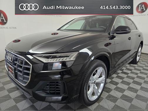 Mythos Black Metallic 2023 Audi Q8 55 Premium