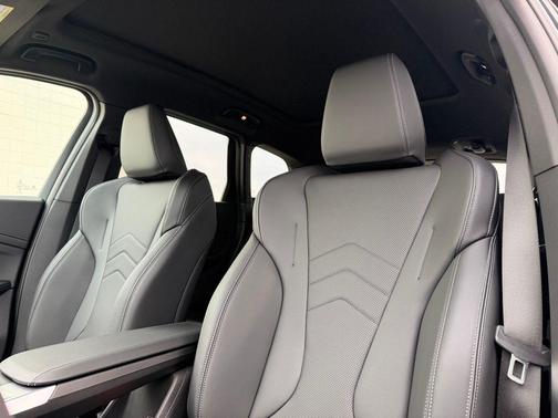 Black Sapphire Metallic 2026 BMW X1 xDrive28i