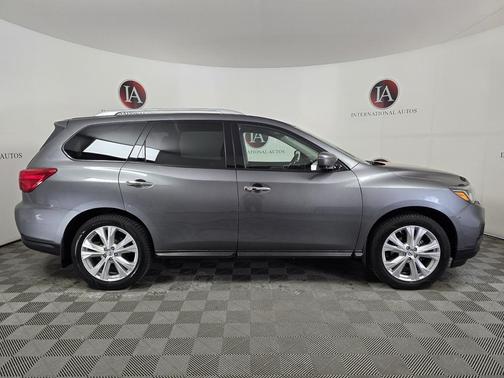 2019 Nissan Pathfinder SL