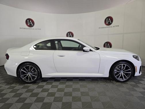 2023 BMW 230 i xDrive