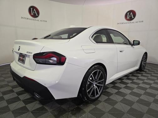 2023 BMW 230 i xDrive