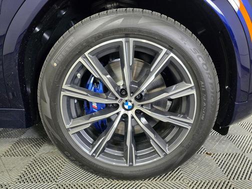 Tanzanite Blue II Metallic 2026 BMW X6 xDrive40i