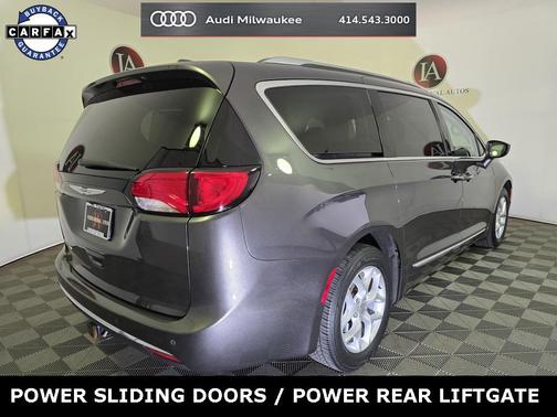 2018 Chrysler Pacifica Touring-L