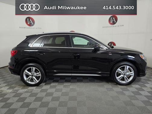 Mythos Black Metallic 2023 Audi Q3 Premium 45 TFSI S line quattro Tiptronic