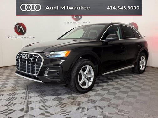 Mythos Black Metallic 2024 Audi Q5 40 Premium