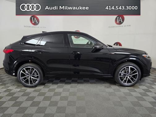 Mythos Black Metallic 2026 Audi Q5 Sportback Prestige TFSI quattro S tronic