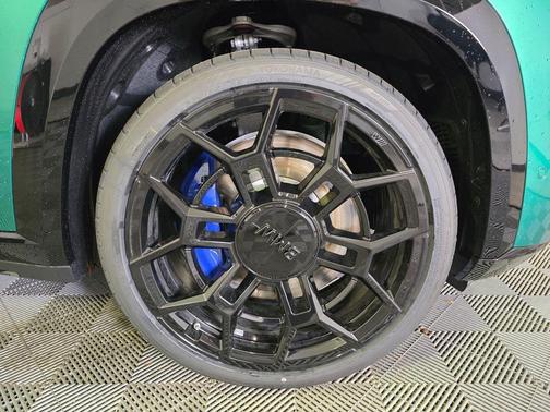 Isle of Man Green Metallic 2026 BMW XM Label