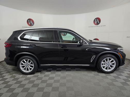 Black Sapphire Metallic 2023 BMW X5 xDrive40i