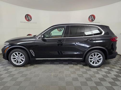 Black Sapphire Metallic 2023 BMW X5 xDrive40i