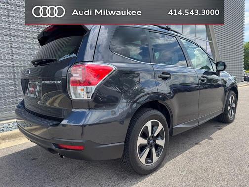 Dark Gray Metallic 2018 Subaru Forester 2.5i Limited