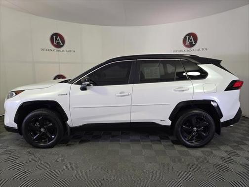 2020 Toyota RAV4 Hybrid SE