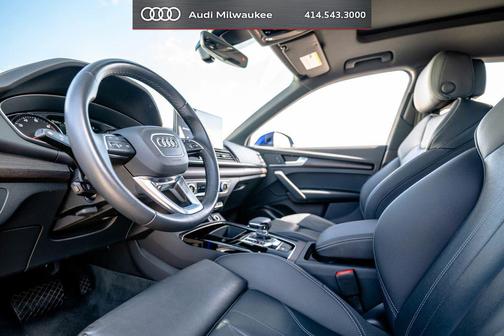 Ultra Blue Metallic 2023 Audi Q5 45 S line Premium