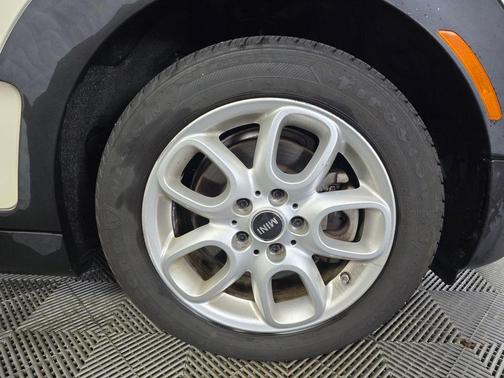 Pepper White 2017 MINI Clubman Cooper ALL4