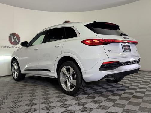 2025 Audi Q5 Premium Plus TFSI quattro S tronic