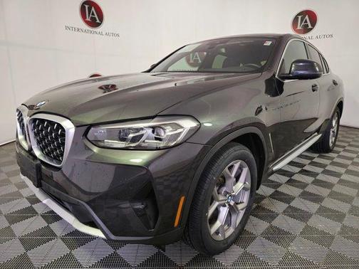 2023 BMW X4 xDrive30i
