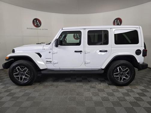 2024 Jeep Wrangler 4-Door Sahara 4x4