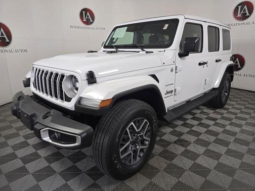 2024 Jeep Wrangler 4-Door Sahara 4x4