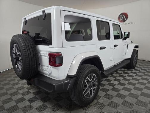 2024 Jeep Wrangler 4-Door Sahara 4x4
