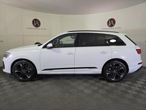 2025 Audi Q7 55 Prestige