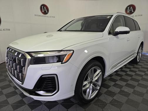 2025 Audi Q7 55 Premium Plus