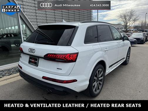 2023 Audi Q7 45 Premium Plus