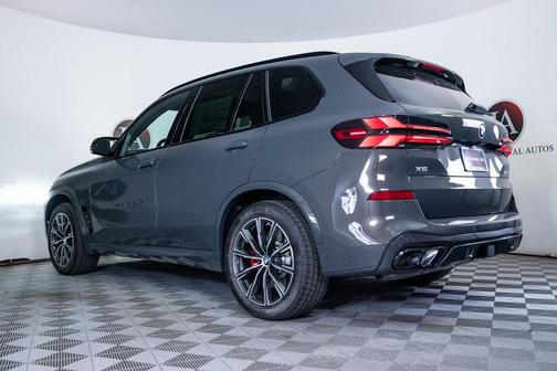 2026 BMW X5 M60i