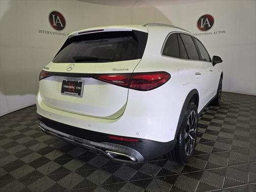 2025 Mercedes-Benz GLC 350e Base