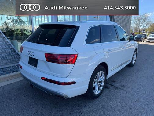 Carrara White 2019 Audi Q7 55 Premium