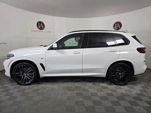 2021 BMW X5 M50i