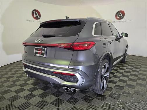 2025 Audi SQ5 3.0T Premium Plus