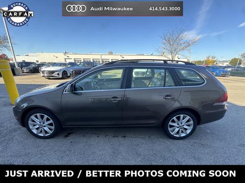 2014 Volkswagen Jetta SportWagen DSG TDI w/Sunroof & Nav