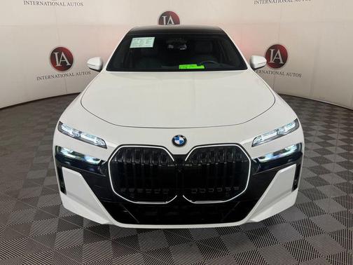 Alpine White 2025 BMW 760 xDrive