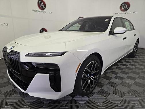 Alpine White 2025 BMW 760 xDrive
