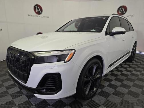 2025 Audi Q7 55 Premium Plus