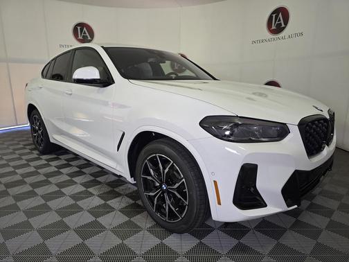 2025 BMW X4 xDrive30i
