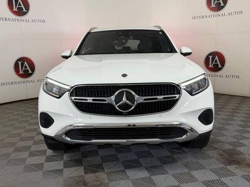 White 2025 Mercedes-Benz GLC 300 4MATIC