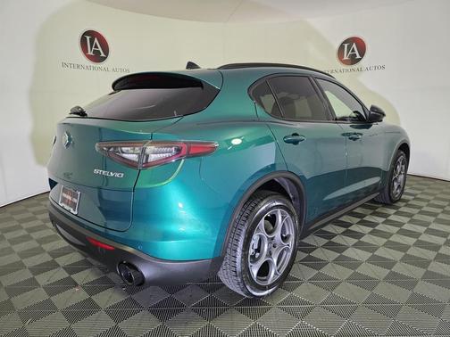 2025 Alfa Romeo Stelvio Sprint AWD
