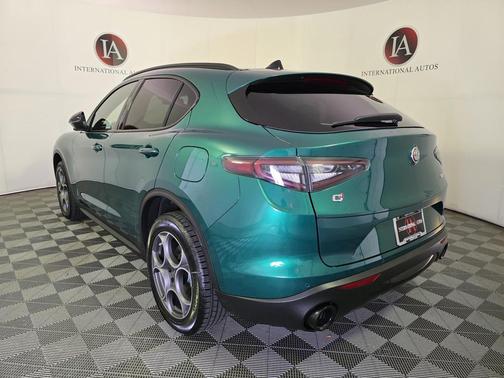2025 Alfa Romeo Stelvio Sprint AWD