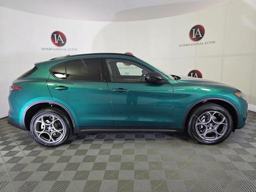2025 Alfa Romeo Stelvio Sprint AWD