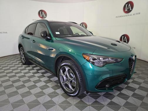 2025 Alfa Romeo Stelvio Sprint AWD