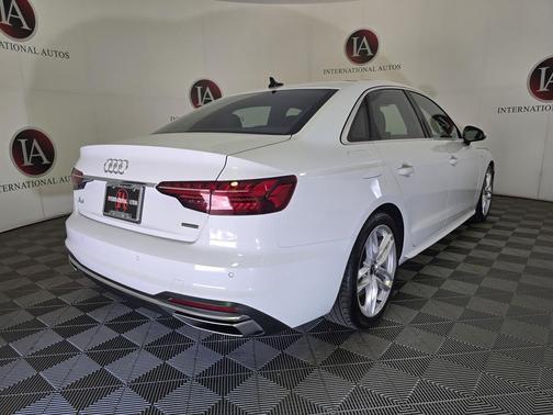 2022 Audi A4 45 S line Premium Plus