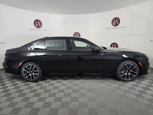 Black Sapphire Metallic 2026 BMW 740 xDrive