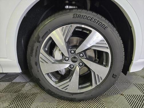 2025 Audi Q6 e-tron Premium Plus quattro
