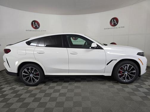 Alpine White 2026 BMW X6 xDrive40i